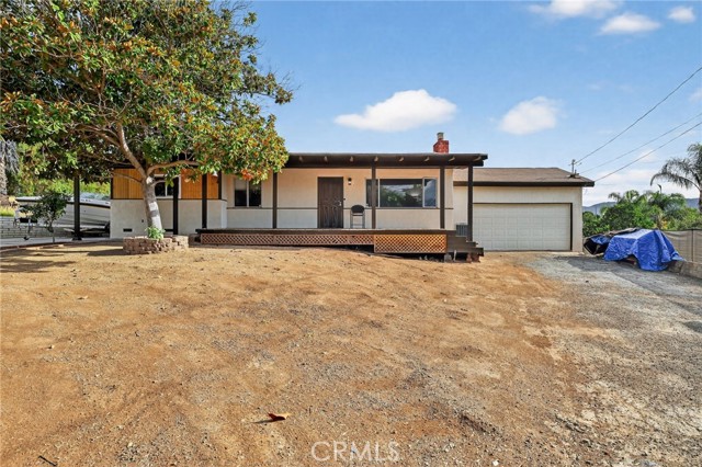 Detail Gallery Image 1 of 35 For 612 Momar Ln, Escondido,  CA 92027 - 4 Beds | 2 Baths