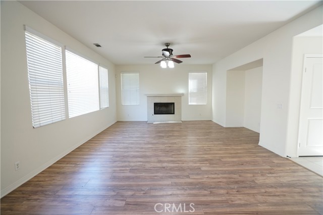 Detail Gallery Image 10 of 37 For 13580 Brush Creek, Corona,  CA 92880 - 6 Beds | 4/1 Baths