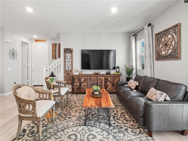 Detail Gallery Image 6 of 34 For 27478 Boulderview, Valencia,  CA 91381 - 3 Beds | 3 Baths