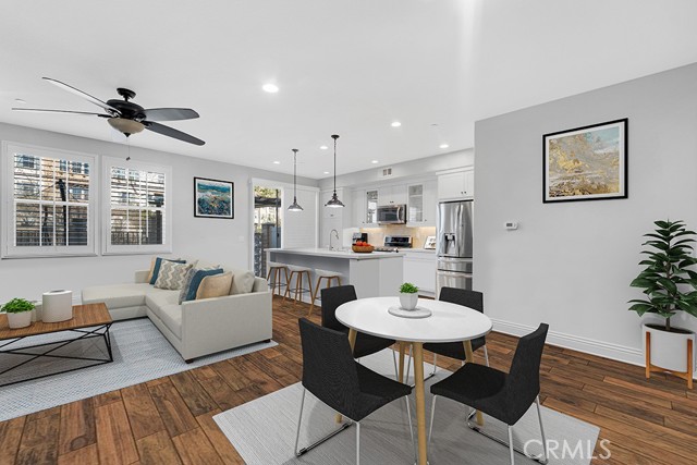 22104 Barrington Way, Saugus CA: https://media.crmls.org/medias/c08d381d-74ed-4d49-90f0-bc261f9b233c.jpg