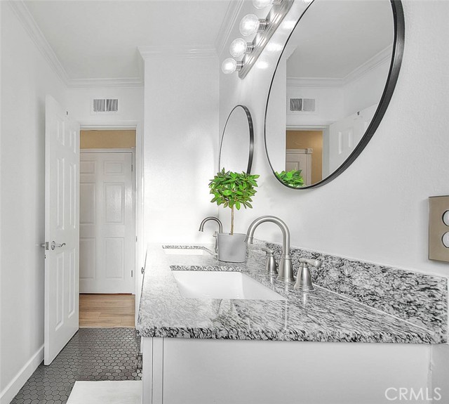Detail Gallery Image 30 of 43 For 2149 W Cris Ave, Anaheim,  CA 92804 - 4 Beds | 2 Baths