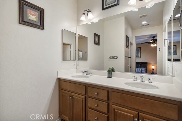 197 Inkster Way, Hemet CA: https://media.crmls.org/medias/c08e4593-6e92-4210-aa80-b4606abe9488.jpg