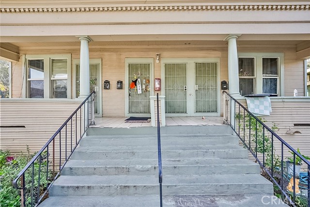 700 W Park, Stockton CA: https://media.crmls.org/medias/c08e53c1-dd6d-47c7-b791-8f15748bef97.jpg