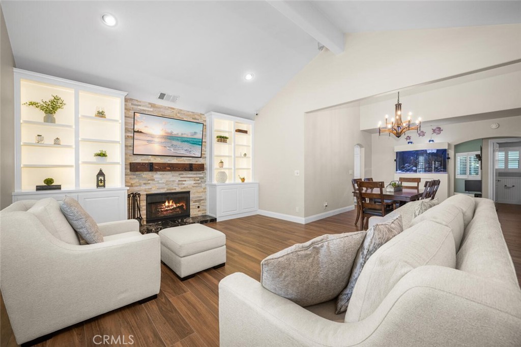 C08ed361 5306 48de B273 B49c6f204b39