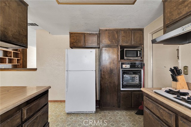 Detail Gallery Image 8 of 34 For 14122 Pawnee Rd, Apple Valley,  CA 92307 - 3 Beds | 2 Baths