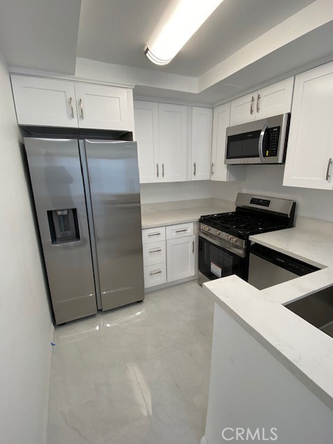 Detail Gallery Image 9 of 39 For 16710 Orange Ave #J53,  Paramount,  CA 90723 - 3 Beds | 2/1 Baths