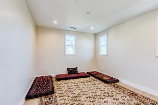 18 Elissa Lane, Ladera Ranch CA: https://media.crmls.org/medias/c091dcbe-d040-49ae-bfc7-409c9211e19d.jpg