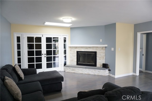 10109 Noble Avenue, Mission Hills (San Fernando) CA: https://media.crmls.org/medias/c091f53e-6a98-4eaf-964b-01a561c04bbf.jpg