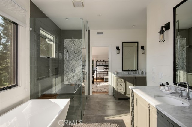 420 Golf Course Road, Lake Arrowhead CA: https://media.crmls.org/medias/c092326d-e66e-4575-9765-69b7b4cf953a.jpg