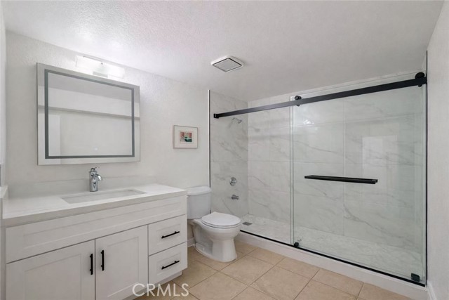 Detail Gallery Image 13 of 15 For 14045 Anderson St #1/2,  Paramount,  CA 90723 - 3 Beds | 3 Baths