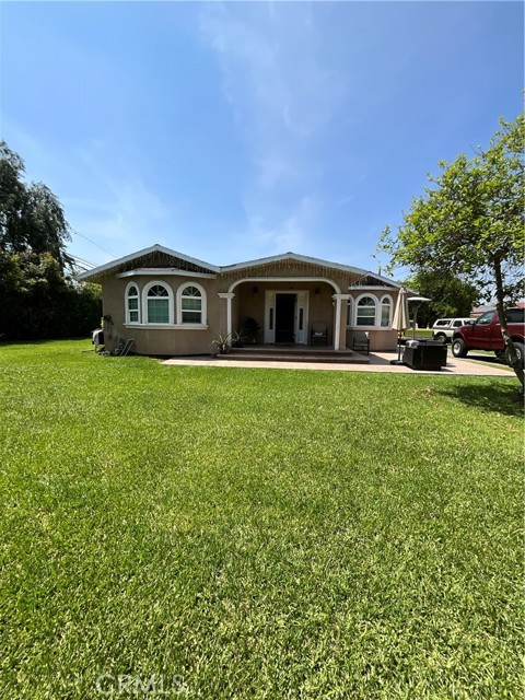 2609 Central Avenue, El Monte CA: https://media.crmls.org/medias/c092544e-c85e-41da-b223-edb6c80a2d62.jpg