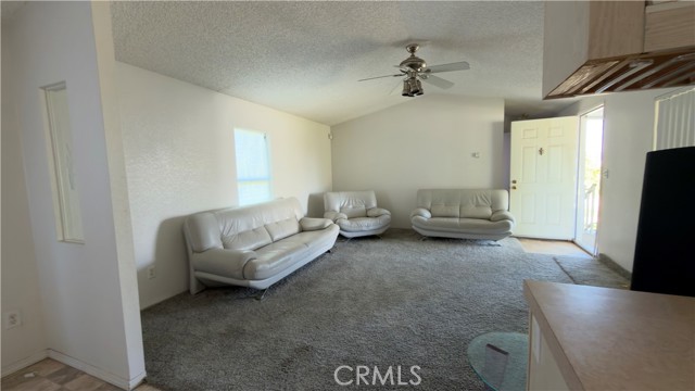 Image 38 of 53 For 18420 Decker