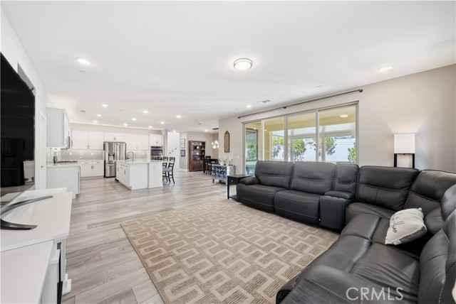 Detail Gallery Image 16 of 75 For 30658 Boxleaf Ln, Murrieta,  CA 92563 - 5 Beds | 3 Baths