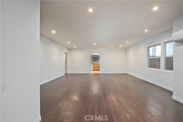 Detail Gallery Image 3 of 37 For 12413 Westminster Ave, Los Angeles,  CA 90066 - – Beds | – Baths