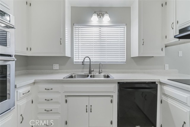 Detail Gallery Image 17 of 30 For 4104 Glenbrook Ave, Bakersfield,  CA 93306 - 3 Beds | 2 Baths