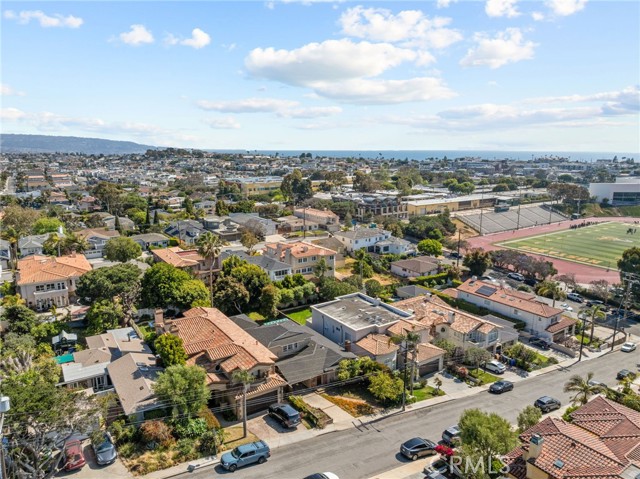 1524 Voorhees Avenue, Manhattan Beach, California 90266, 4 Bedrooms Bedrooms, ,2 BathroomsBathrooms,Residential,Sold,Voorhees,SB24110259