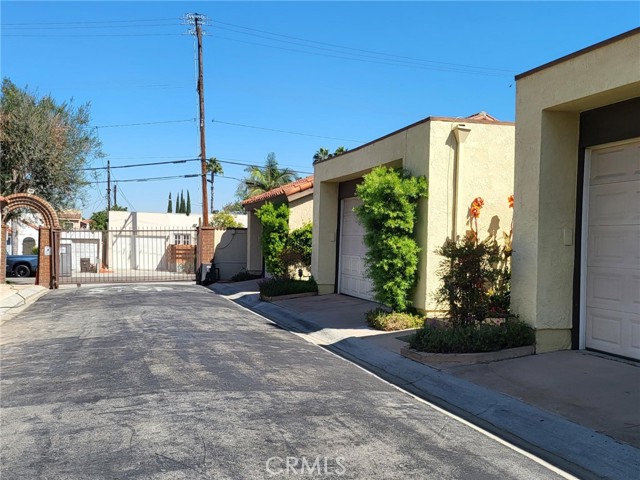 Image 3 for 1326 Park Plaza Dr, Long Beach, CA 90804