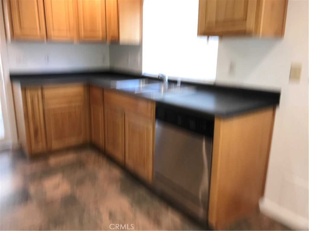 https://media.crmls.org/medias/c0940550-df56-463e-84ca-e13d1571f680.jpg?preset=X-Large