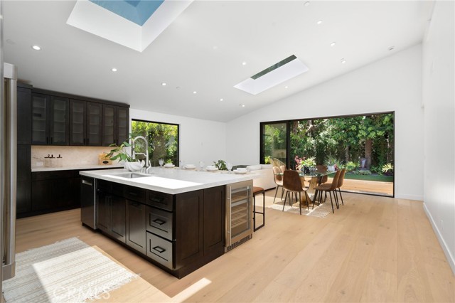 3189 S Bentley Avenue, Los Angeles CA: https://media.crmls.org/medias/c0942706-aea9-487d-aea3-088798231496.jpg