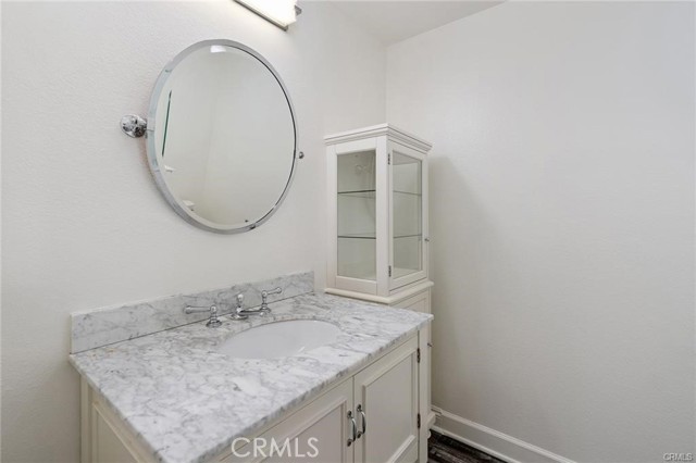 2169 Coalfax Court, Thousand Oaks CA: https://media.crmls.org/medias/c0942a30-d861-4d83-a60b-1213d42c03a8.jpg
