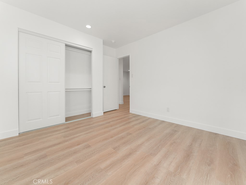 MLS #OC25238691 image #32