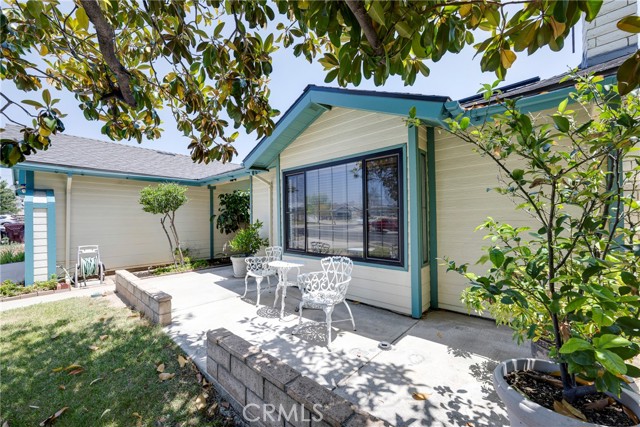 14548 Sylvester Drive, Moreno Valley CA: https://media.crmls.org/medias/c094b53f-8bc3-414d-8824-4a17a6d7835c.jpg