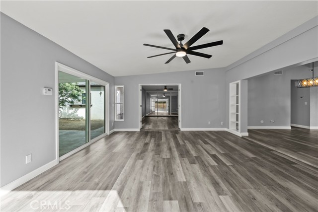 Detail Gallery Image 14 of 38 For 28515 Winterdale, Canyon Country,  CA 91387 - 3 Beds | 2 Baths