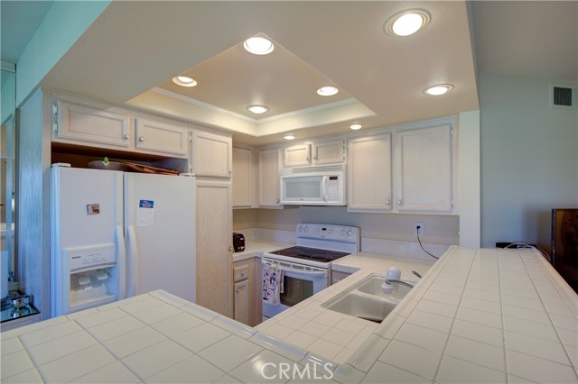 Image 10 for 78073   Cobalt CT