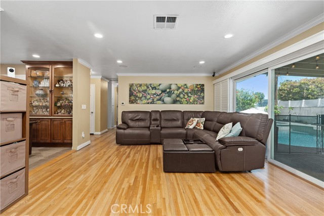 16036 Hornell Street, Whittier CA: https://media.crmls.org/medias/c095bec5-67d4-461c-a1cf-8b6eee103fb9.jpg