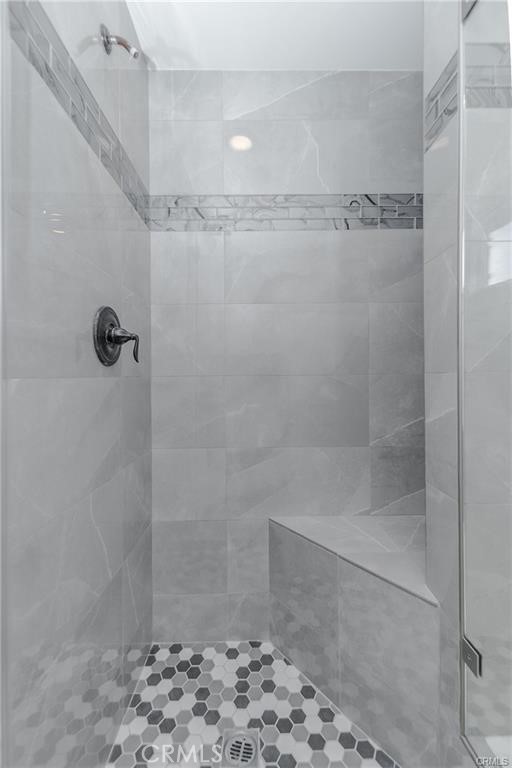 https://media.crmls.org/medias/c095d9d3-adbe-455f-953e-503cd82dddb1.jpg?preset=X-Large