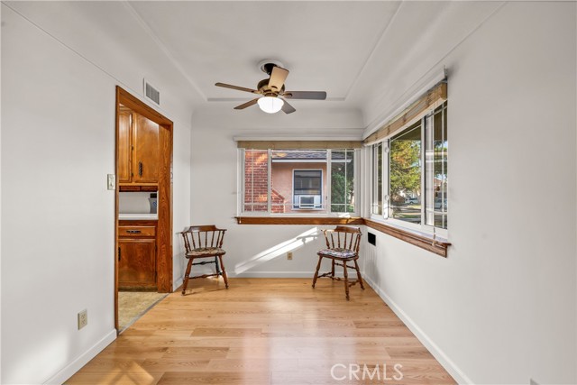 Detail Gallery Image 16 of 55 For 6107 Faculty, Lakewood,  CA 90712 - 5 Beds | 3/1 Baths