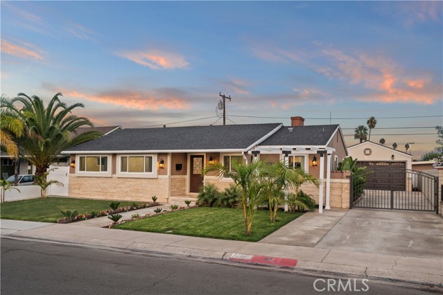 Detail Gallery Image 2 of 63 For 638 N Buttonwood, Anaheim,  CA 92805 - 4 Beds | 3 Baths