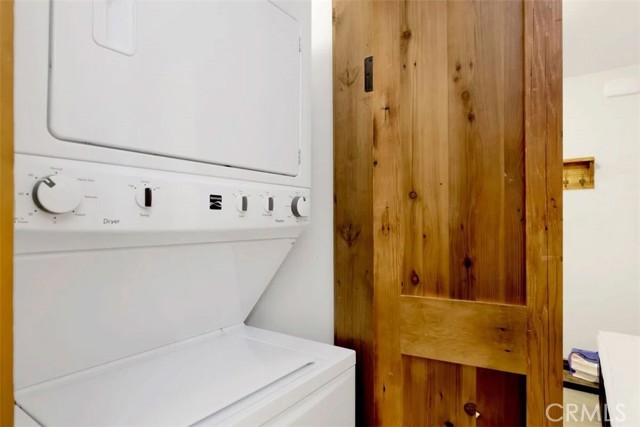 Detail Gallery Image 13 of 32 For 40221 Esterly Ln, Big Bear Lake,  CA 92315 - 3 Beds | 2/1 Baths