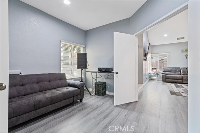 4023 Lexington Court, Palmdale CA: https://media.crmls.org/medias/c097e3ca-eaaa-4bd2-9ee6-91a04722f98d.jpg
