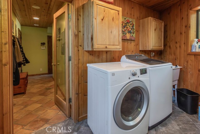 535 Cienega Road, Big Bear Lake CA: https://media.crmls.org/medias/c0985610-d09c-42b0-890f-8f6684ef74d7.jpg