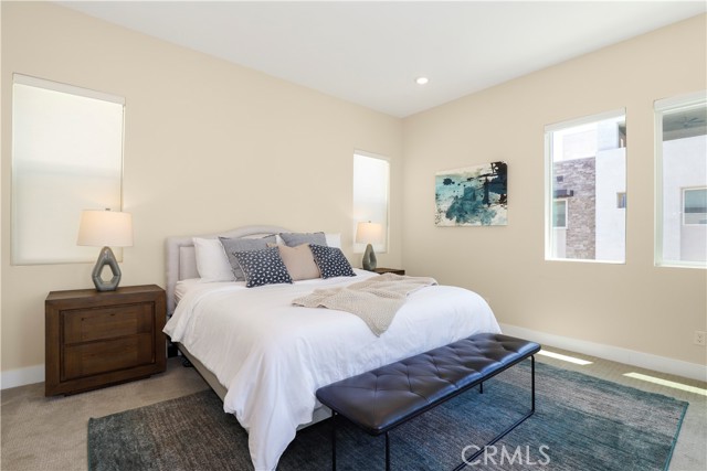 Detail Gallery Image 10 of 35 For 27512 Golden Currant Pl, Valencia,  CA 91381 - 4 Beds | 4 Baths