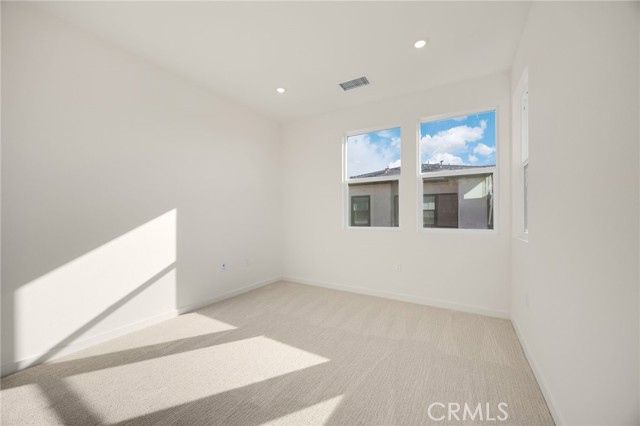 Detail Gallery Image 33 of 62 For 109 S Laxore St #306,  Anaheim,  CA 92804 - 2 Beds | 2/1 Baths