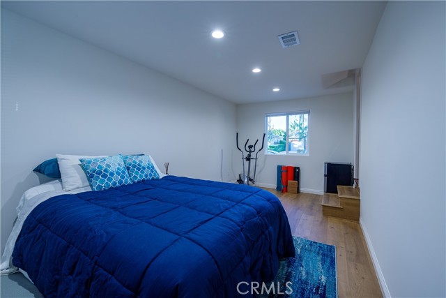 Detail Gallery Image 12 of 15 For 17726 Martha St., Encino,  CA 91316 - 3 Beds | 2 Baths