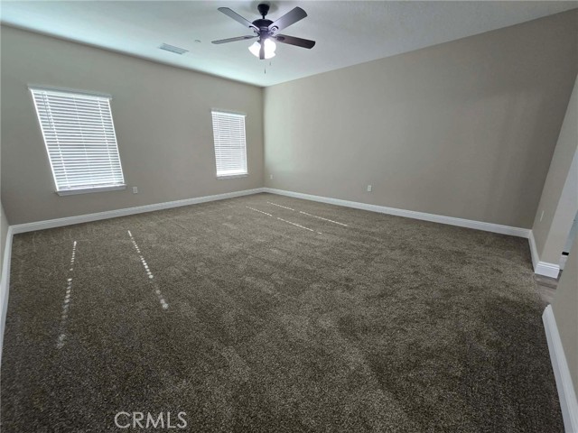 Detail Gallery Image 11 of 28 For 20401 Tonawanda Rd, Apple Valley,  CA 92307 - 4 Beds | 3 Baths