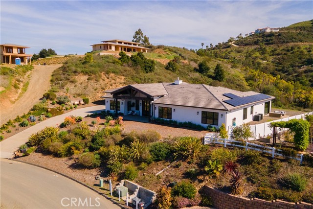 3325 Sagewood Hills Road, Vista CA: https://media.crmls.org/medias/c09a240c-5533-4a4b-9261-cacb7b75b20b.jpg