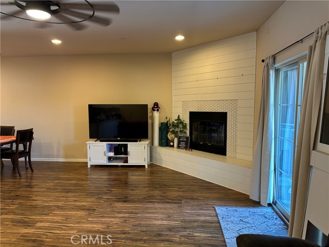 Detail Gallery Image 27 of 63 For 14193 Jicarilla Rd #302,  Apple Valley,  CA 92307 - 3 Beds | 2/1 Baths