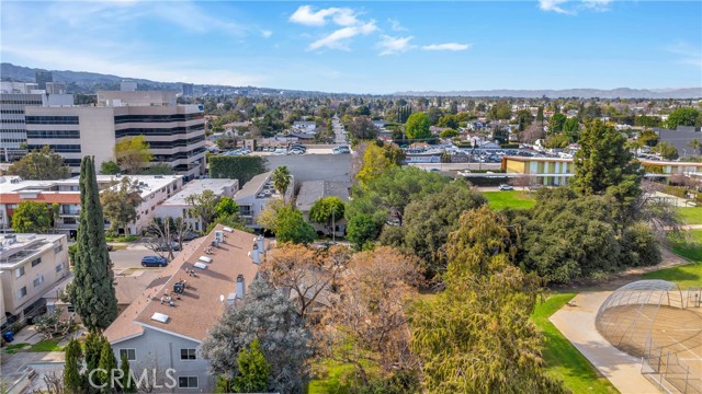 5026 Tilden Avenue photo 3