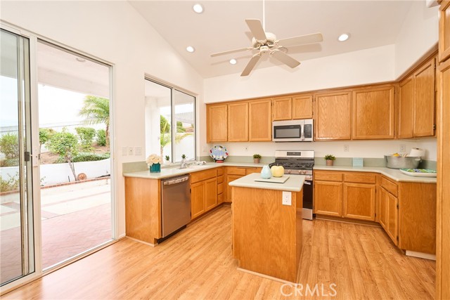 Detail Gallery Image 25 of 75 For 4908 Thebes Way, Oceanside,  CA 92056 - 3 Beds | 2 Baths