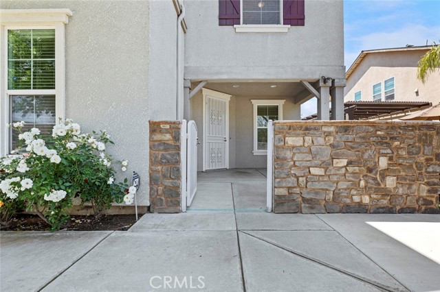 Detail Gallery Image 3 of 22 For 3669 N Clover Ave, Fresno,  CA 93727 - 5 Beds | 3/1 Baths