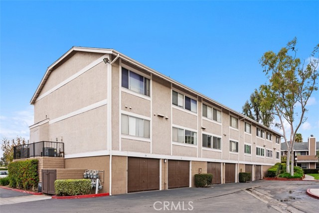 Detail Gallery Image 3 of 34 For 1525 S Raitt #29,  Santa Ana,  CA 92704 - 2 Beds | 2 Baths