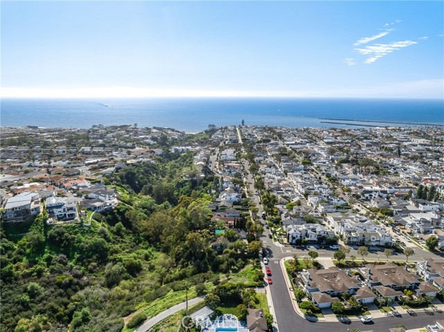 Detail Gallery Image 33 of 34 For 724 Poppy Ave, Corona Del Mar,  CA 92625 - 2 Beds | 1 Baths