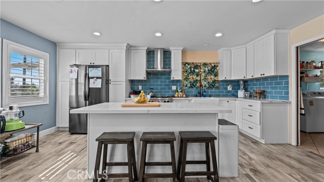 Image 7 of 41 For 7171 Font Avenue