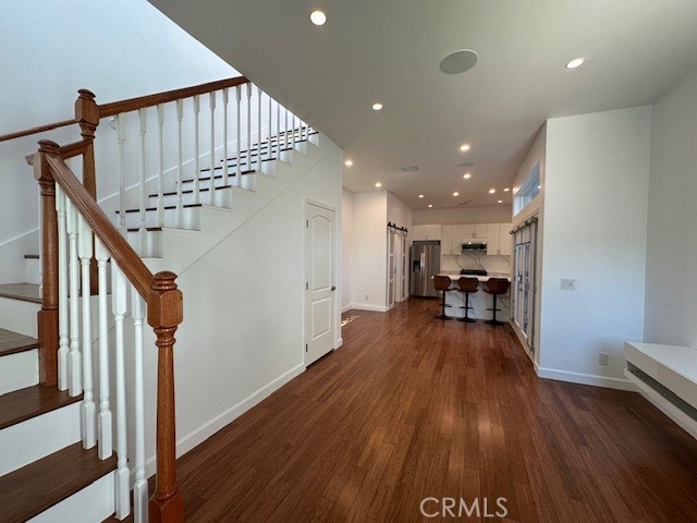 Detail Gallery Image 3 of 27 For 10937 Whitaker Ave, Granada Hills,  CA 91344 - 2 Beds | 2 Baths
