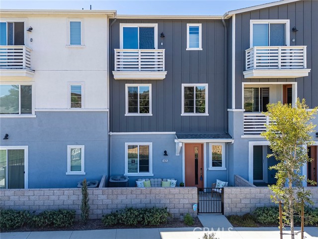 1425 W Sunrise Lane, San Pedro CA: https://media.crmls.org/medias/c09c1c90-0db4-4470-832d-f17f27a3e46c.jpg