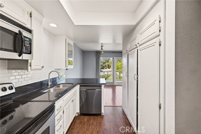 Detail Gallery Image 15 of 29 For 2115 Ohio, Signal Hill,  CA 90755 - 2 Beds | 2 Baths
